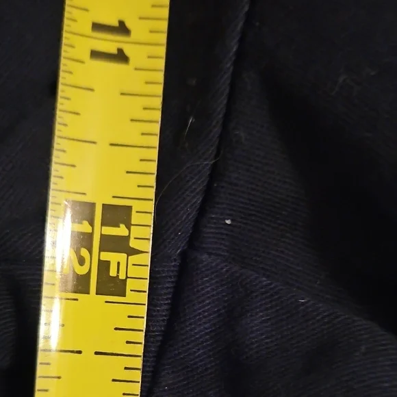 Briggs New York Black Straight Leg Capri -Floral embroidery - Picture 5 of 9